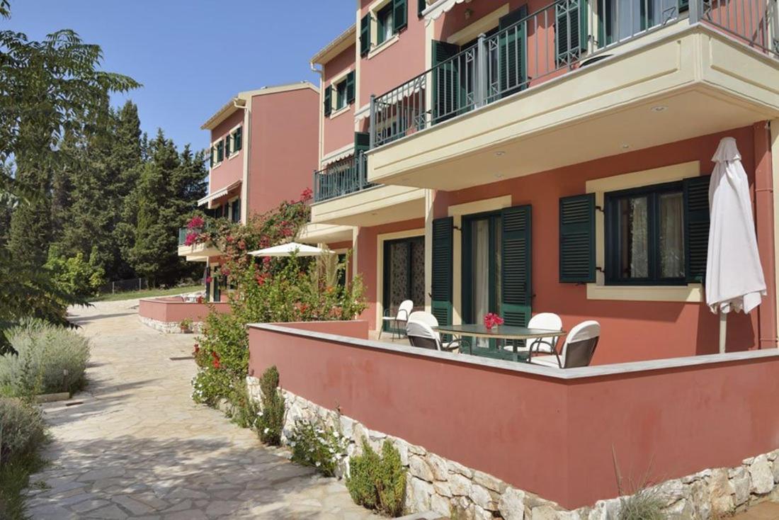 Vivi'S Apartments Agia Efimia Luaran gambar